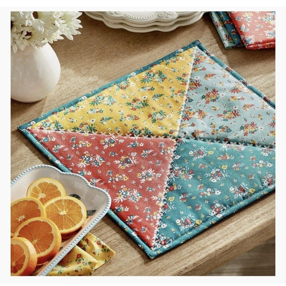 Pioneer Woman Rose Ditsy Square Quilted Reversible Placemats Patchwork Set of 6